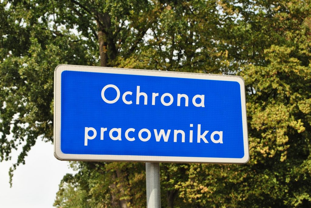 WYDŁUŻONY OKRES WYPOWIEDZENIA A ODSZKODOWANIE